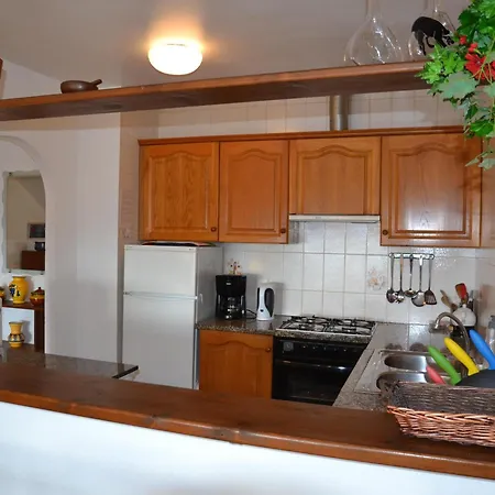 Holiday home Casa Familiar Con Jardin Privado Y Piscina, Cerca De La Playa - - Es-323-82